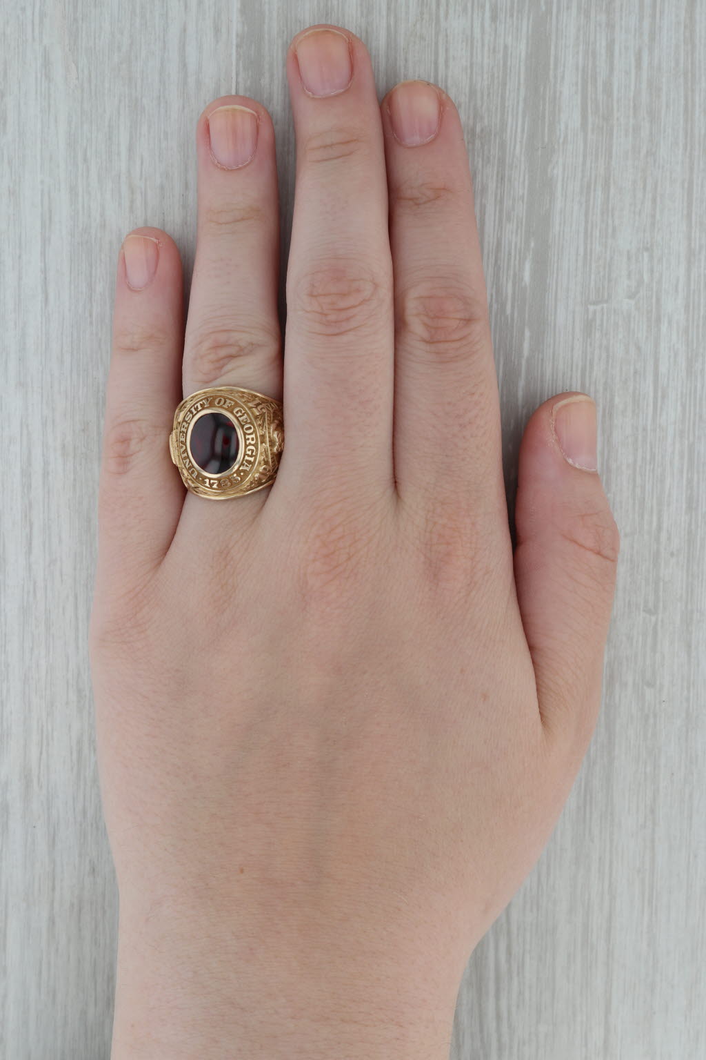 University of Georgia BFA 1951 Lab Created Ruby 10k Gold Class Ring Size 9