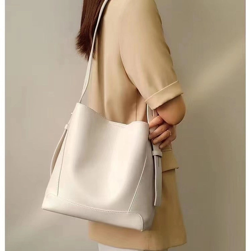 Women's Medium Pu Leather Solid Color Classic Style Bucket Open Bucket Bag