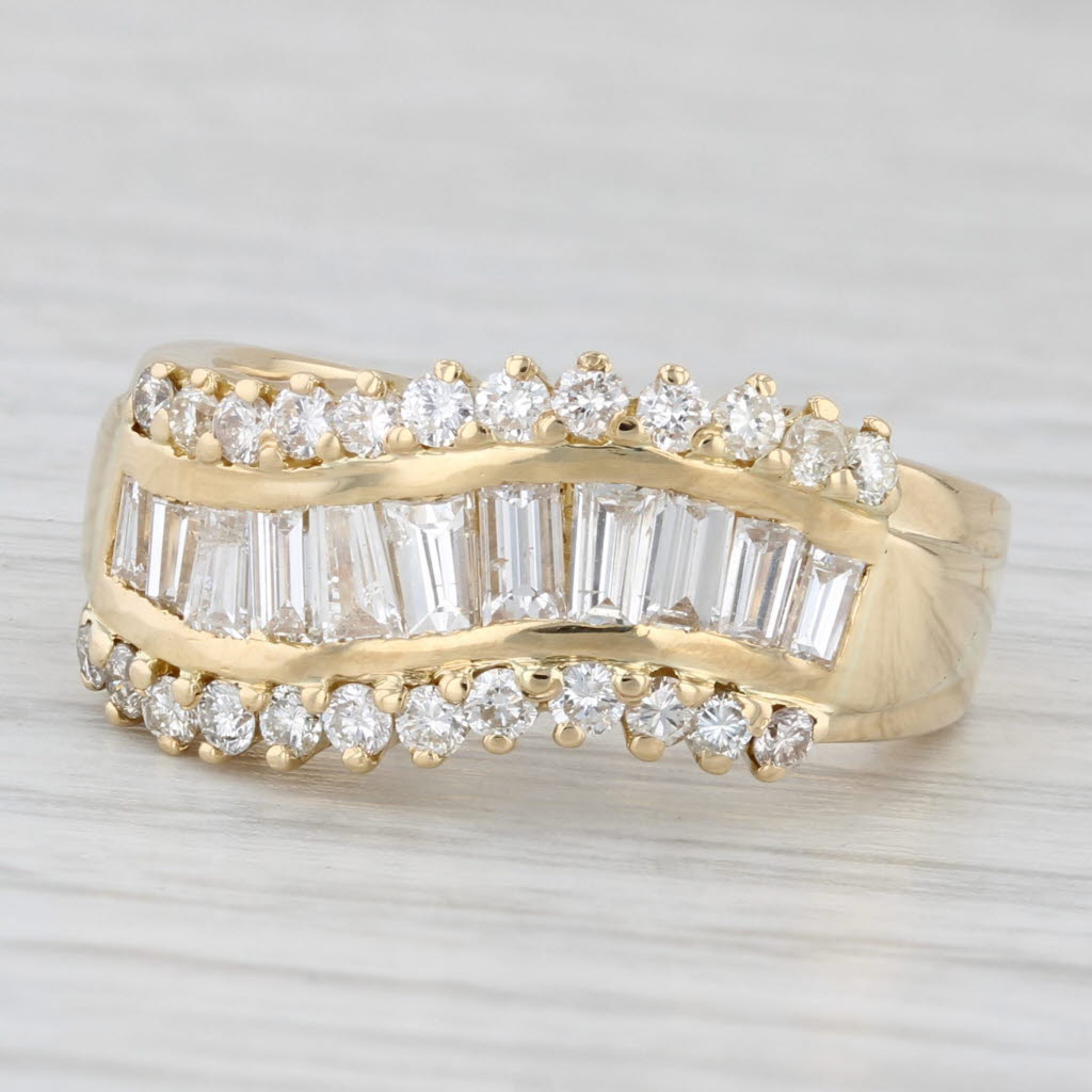 1.04ctw Baguette Diamond Ring 18k Yellow Gold Size 6.75 Contoured Band