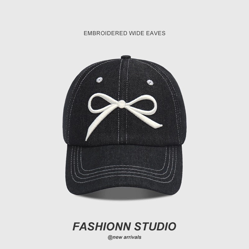 Women's Minimalist Bow Knot Embroidery Curved Eaves Baseball Cap