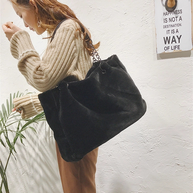 Autumn New Plush Women's Bag Handbag Fashion Plush Big Bag Women's Shoulder Bag Simple Bag