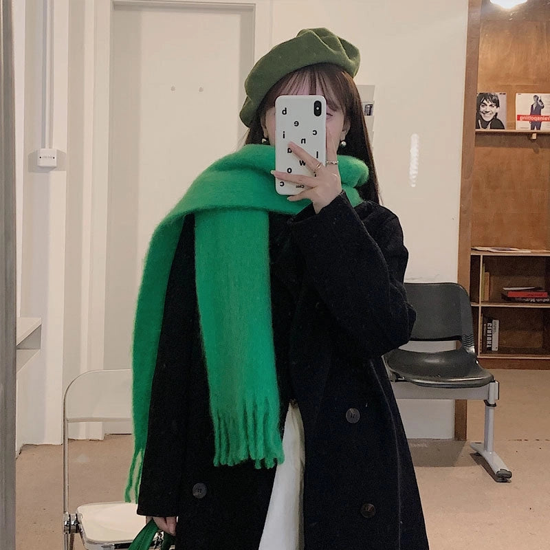 Women's Casual Minimalist Streetwear Solid Color Polyester Tassel Scarf