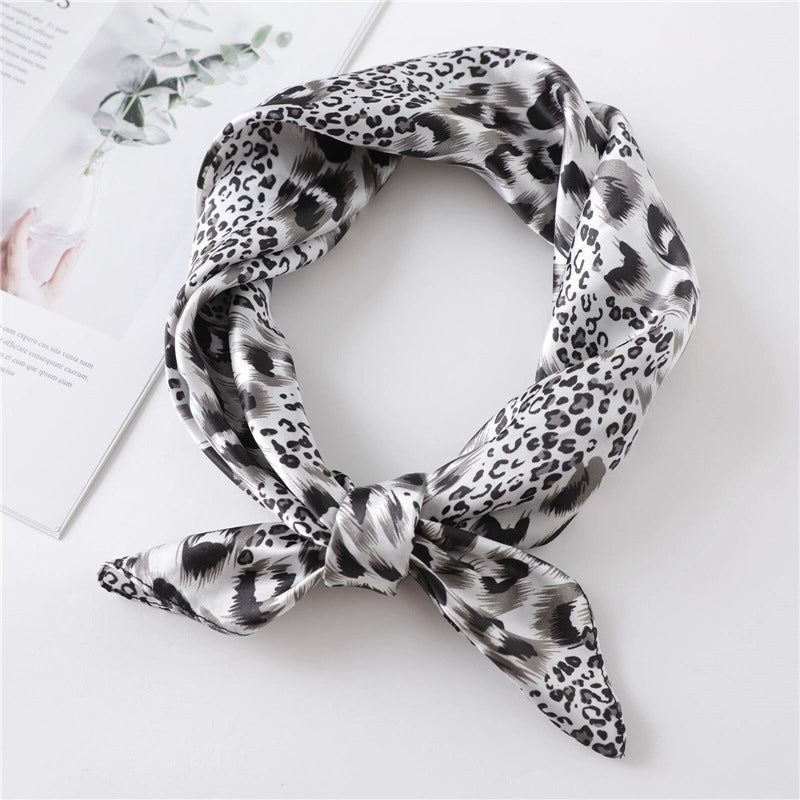Women's Vacation Minimalist Leopard Satin Silk Silk Scarf