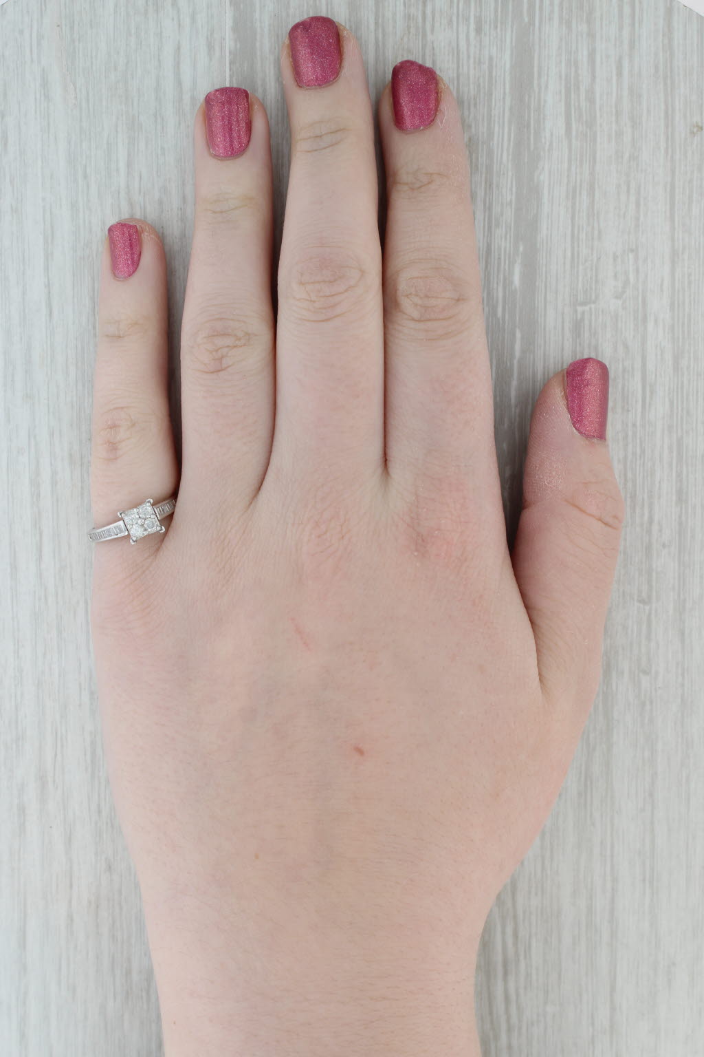 0.50ctw Diamond Cluster Engagement Ring 10k White Gold Size 7