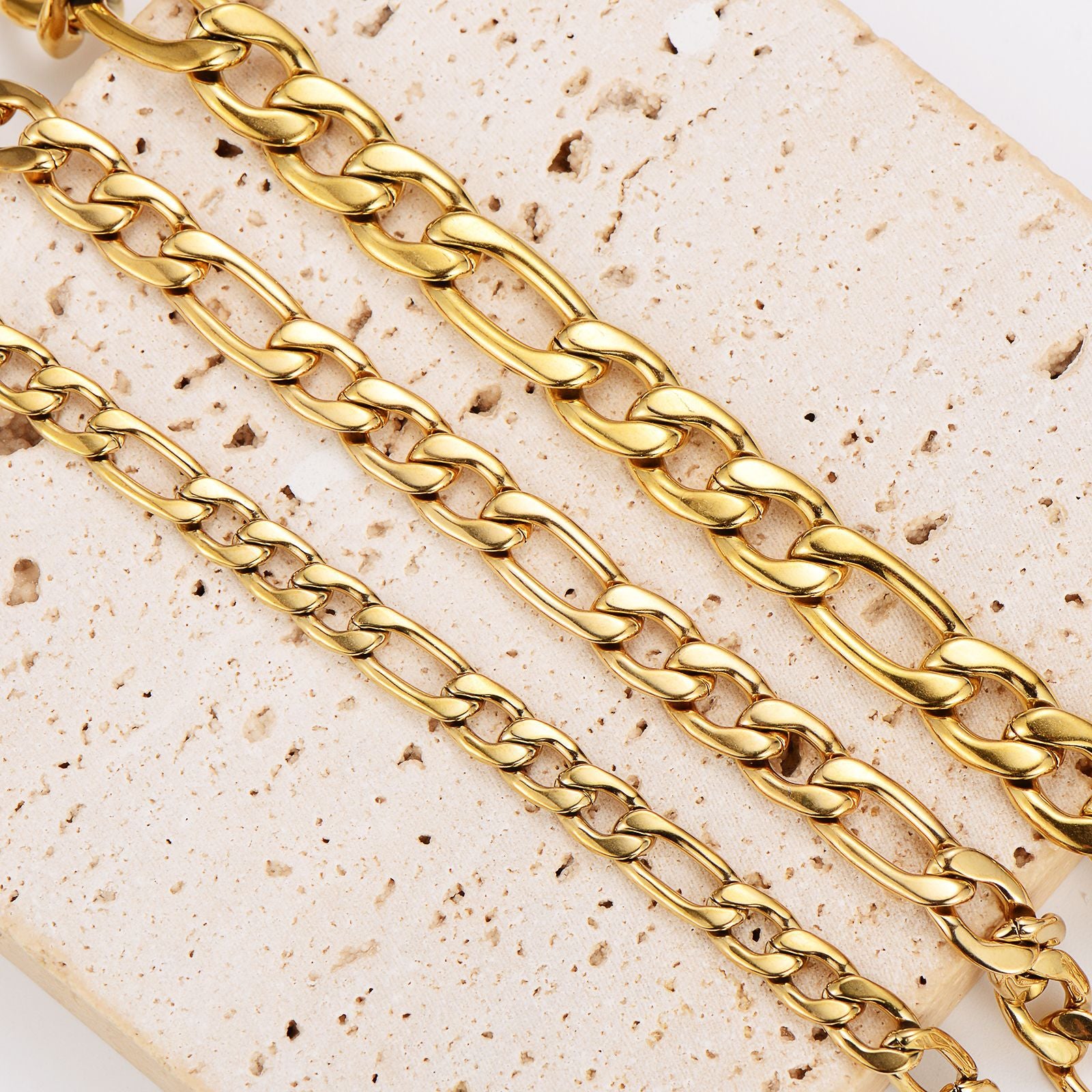 Aml Hot Item 3: 1Nk Punk Cuban Chain Bracelet Men'S And Women'S Stainless Steel Simple Basic Figaro Chain Beads