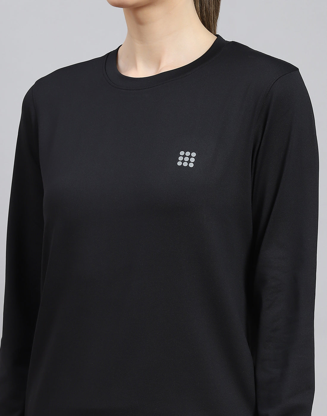 Women Black Solid Round Neck Full Sleeve Top