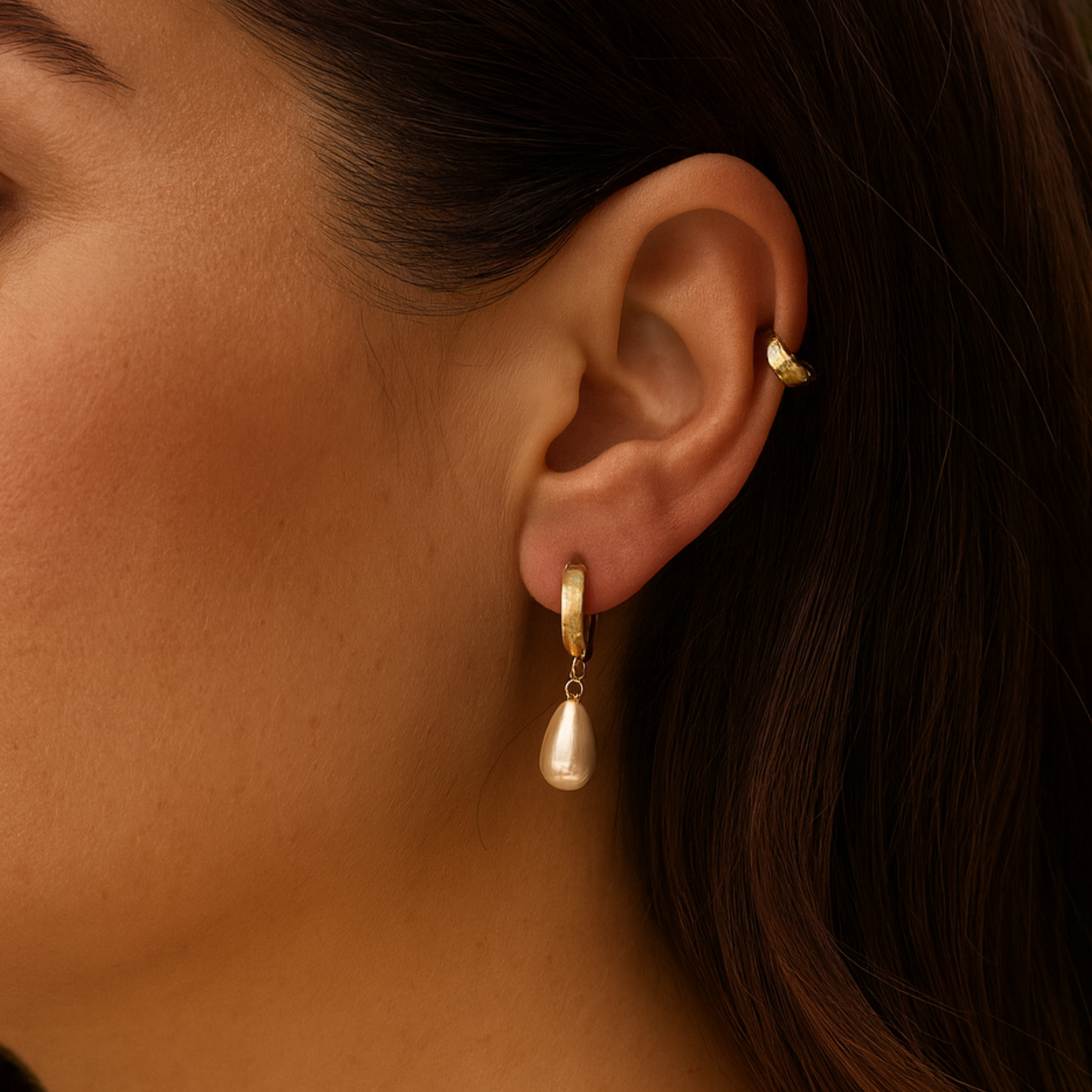 Drop pearl hoops - Silver