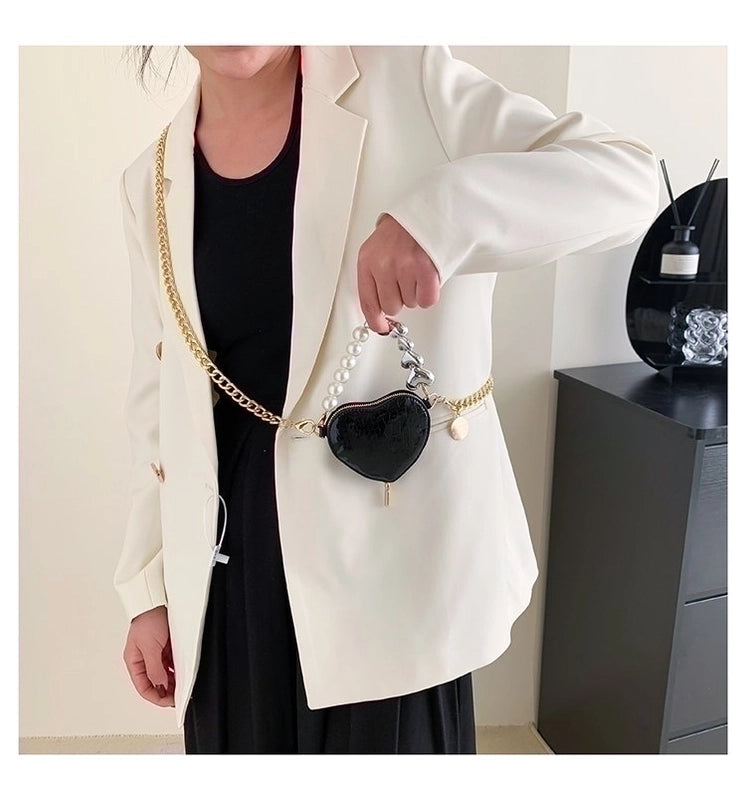 Women's Pu Leather Solid Color Fashion Heart-shaped Zipper Crossbody Bag