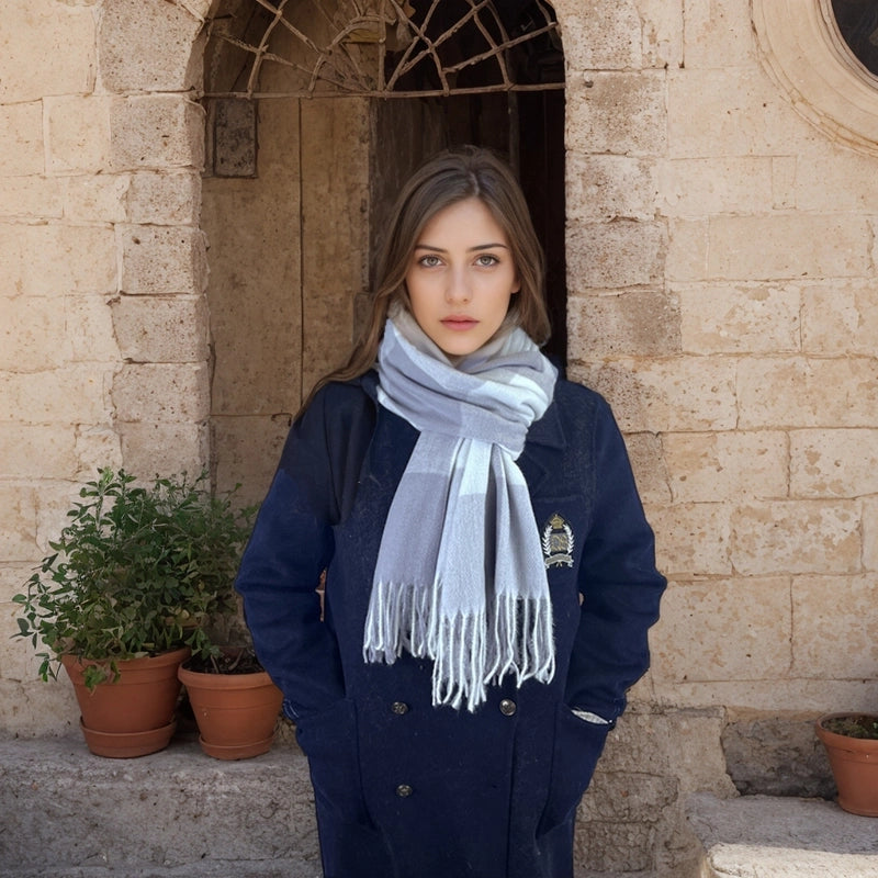 Women's Casual Minimalist Color Block Imitation Cashmere Tassel Scarf