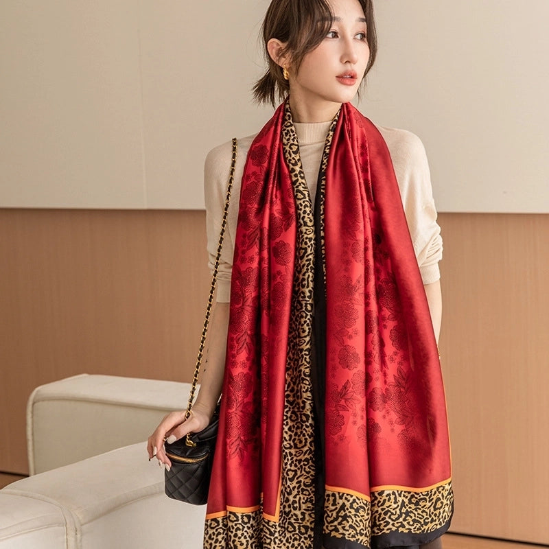 Women's Minimalist Streetwear Leopard Satin Printing And Dyeing Printing Scarf