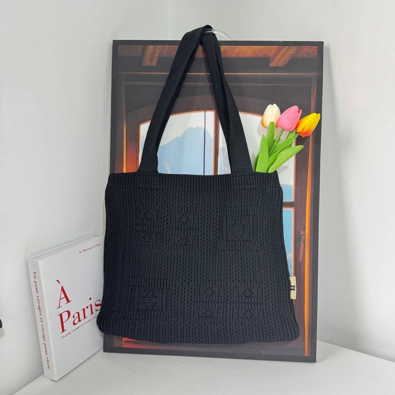 Women's Medium Polyester Heart Shape Streetwear Open Underarm Bag