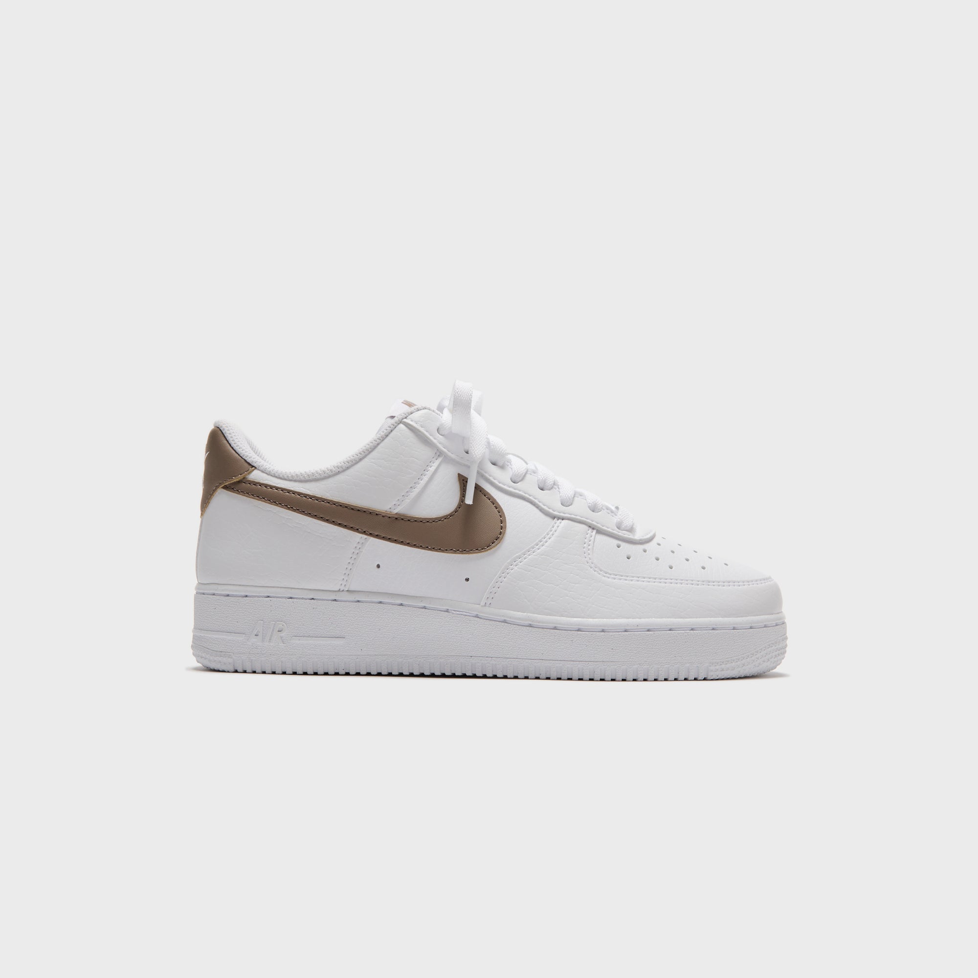 Nike WMNS Air Force 1 '07 - White / Mink Brown
