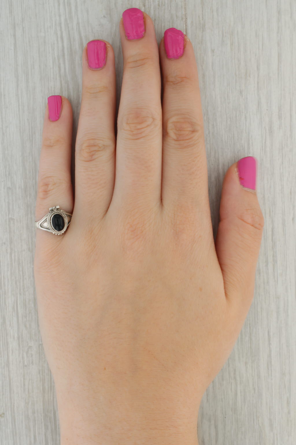 Black Glass Cabochon Snuff Ring Sterling Silver Size 7.5 Opens
