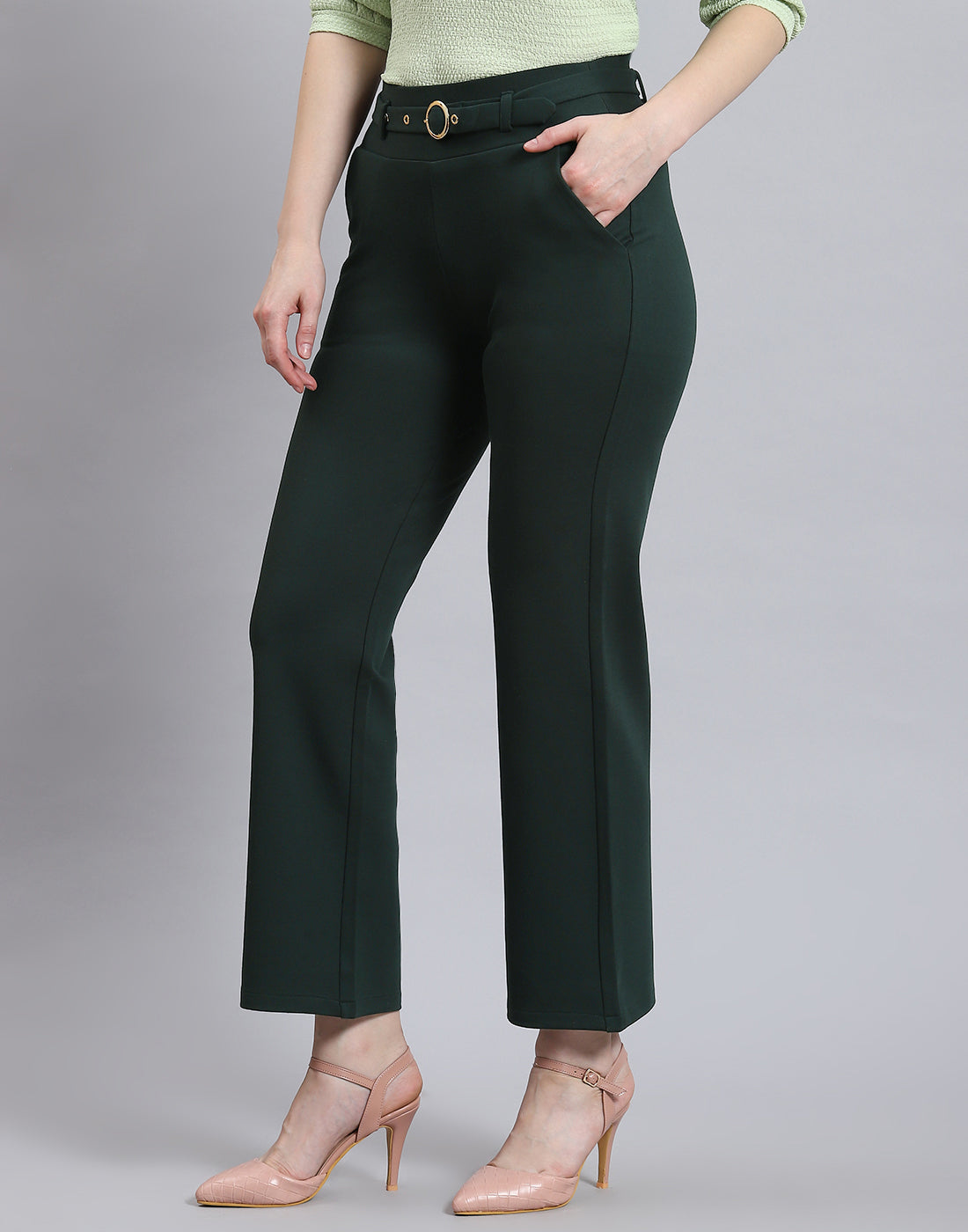 Women Green Solid Regular Fit Jegging