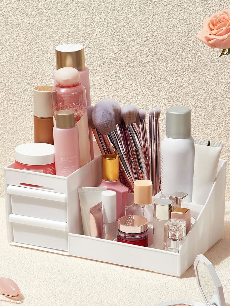 DURABLE MAKEUP ORGANIZER