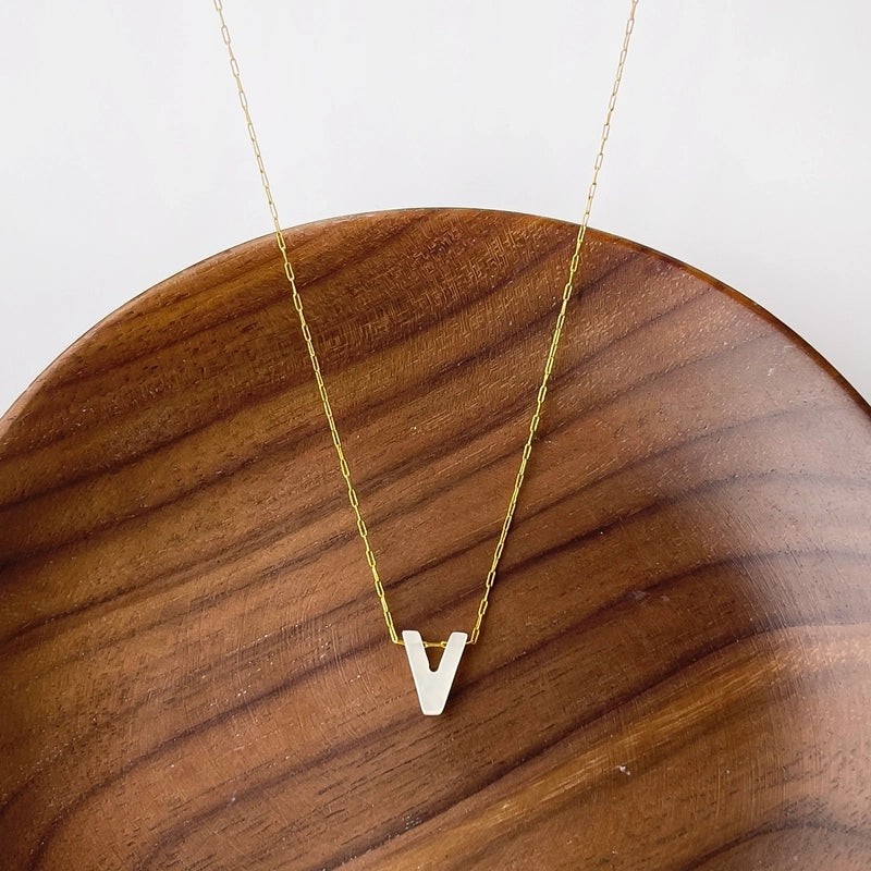 316L Stainless Steel  18K Gold Plated Minimalist Irregular Letter Shell Pendant Necklace