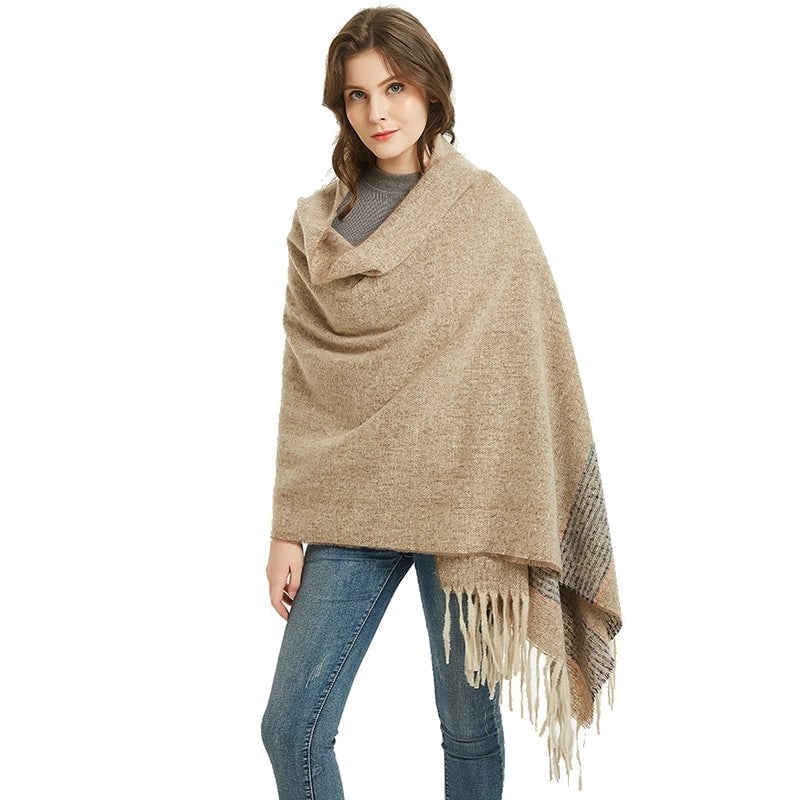 Women's Casual Elegant Business Stripe Solid Color Polyester Tassel Scarf