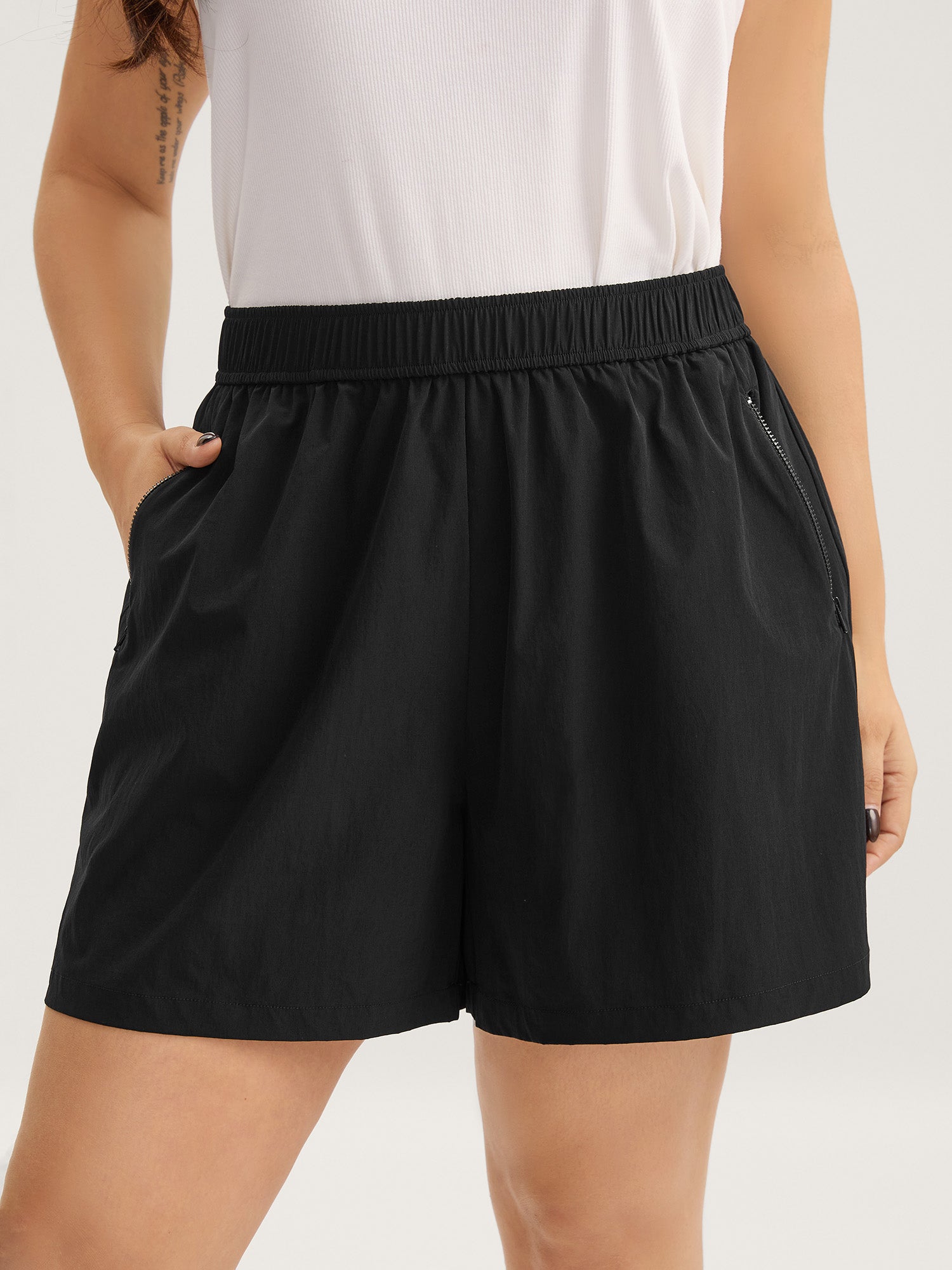 Solid Zipper Pockets Wide-Leg Shorts