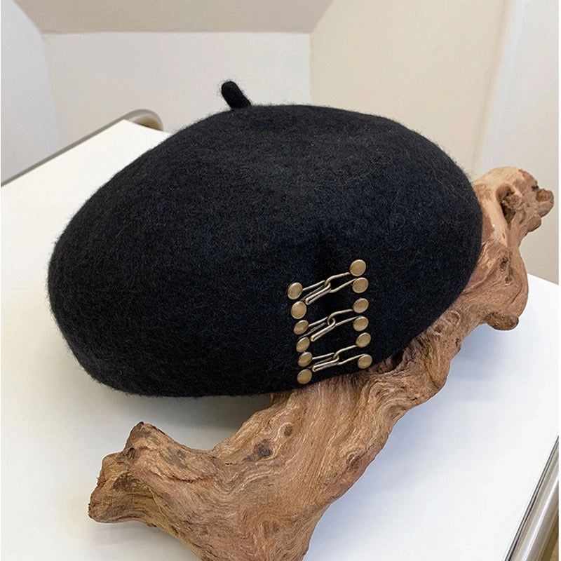 Women's Basic Retro British Style Solid Color Metal Button Eaveless Beret Hat