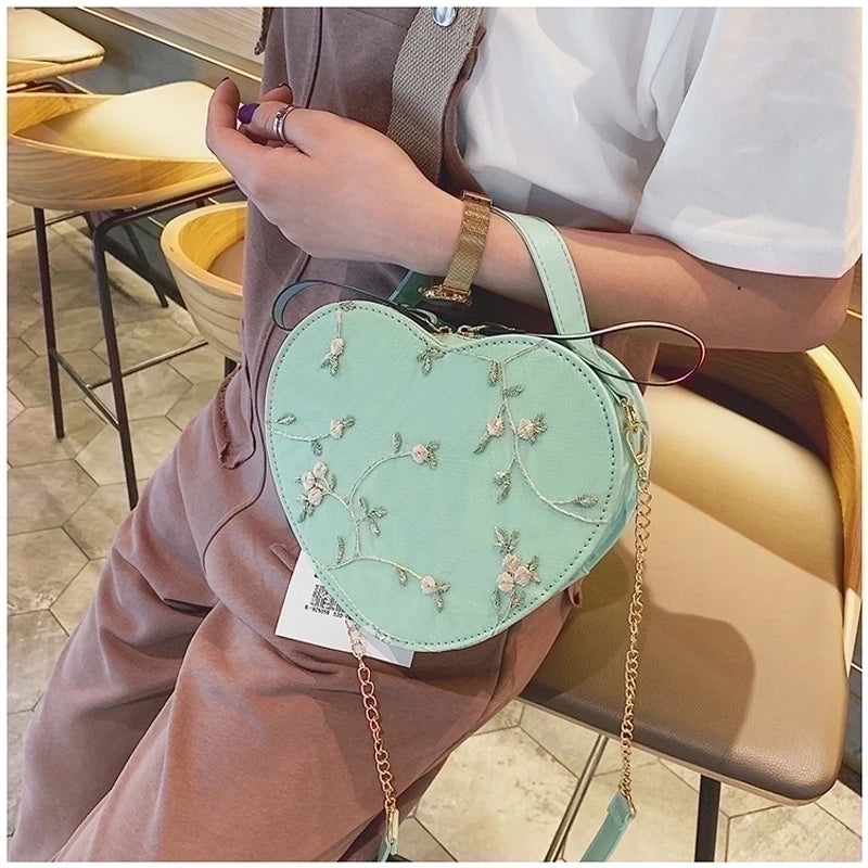 Women's All Seasons Pu Leather Flower Vintage Style Heart-shaped Zipper Handbag