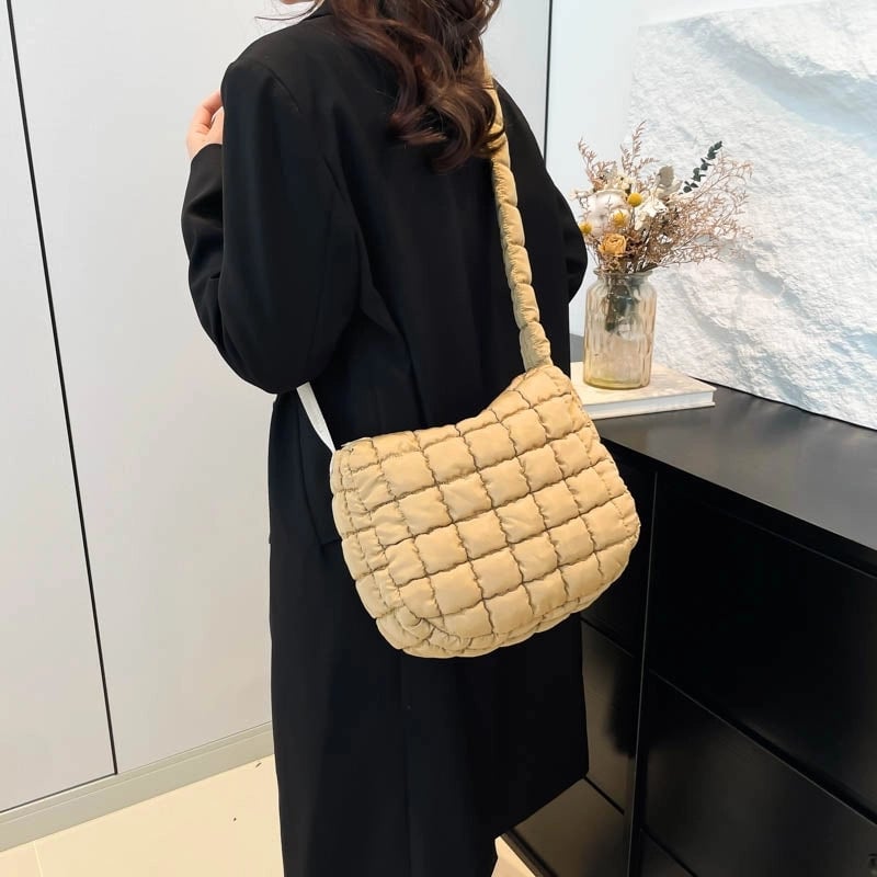 Women's Medium Nylon Embroidery Thread Vintage Style Classic Style Sewing Thread Square Zipper Cloud Shape Bag