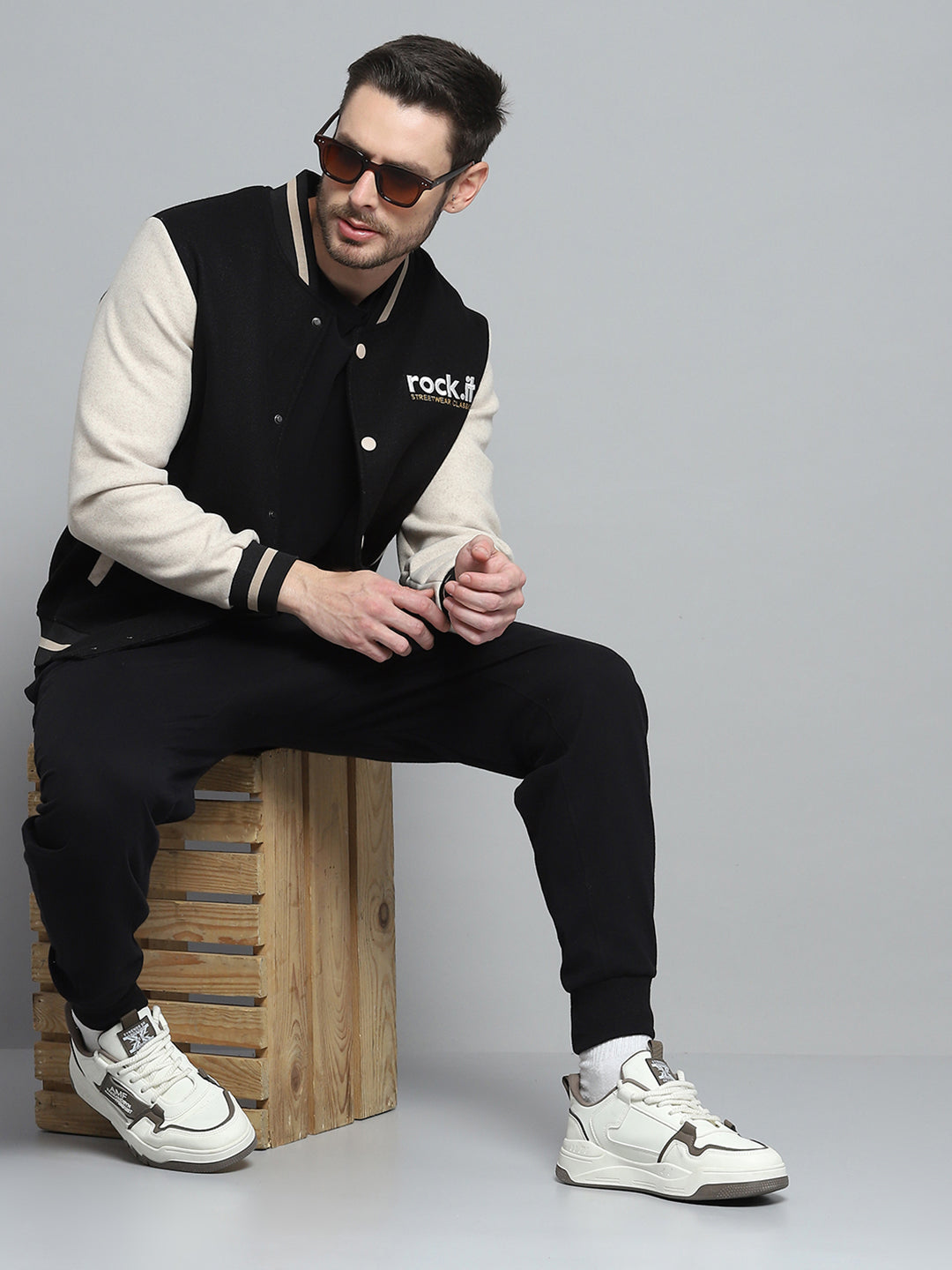 Men Black Printed Band Collar Full Sleeve Sweatshirt