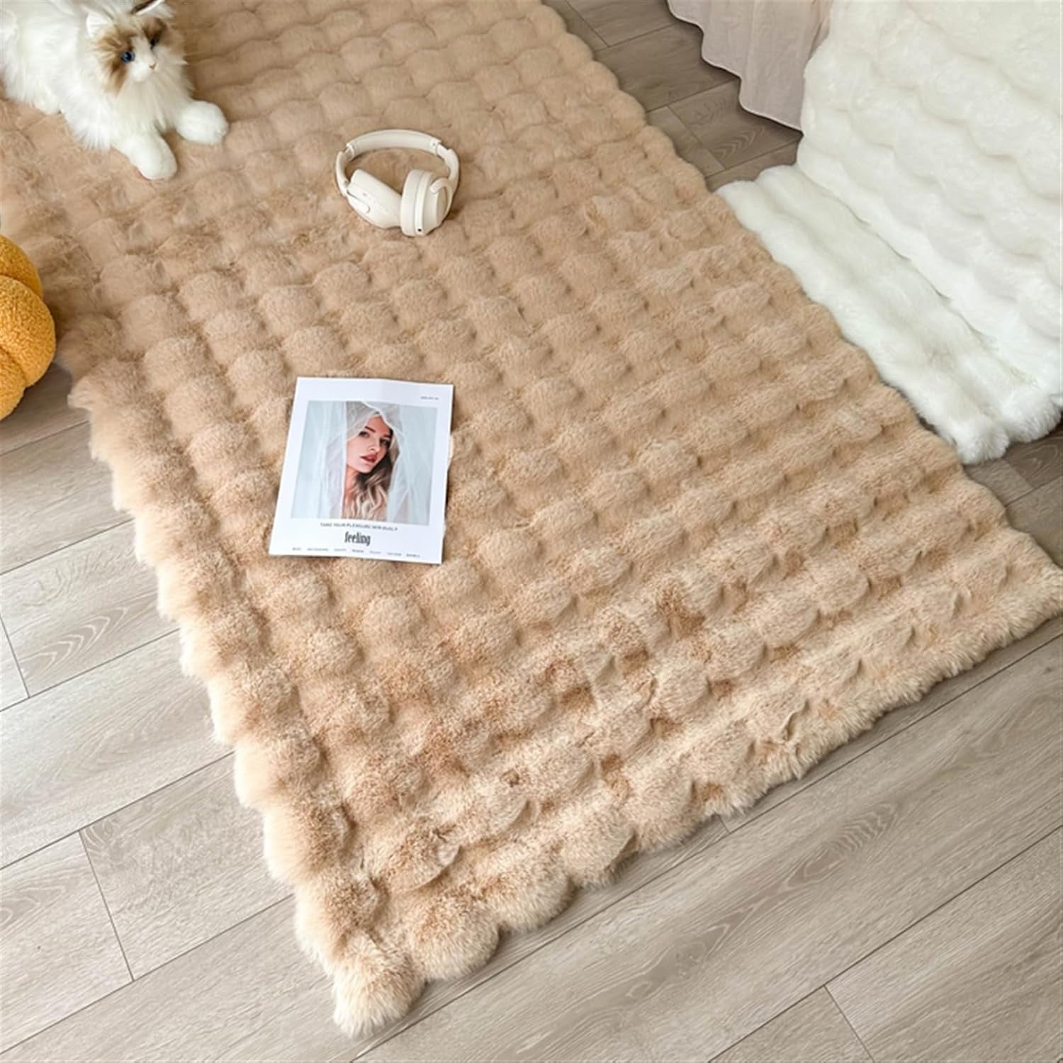 Faux Rabbit Fur Rug Carpet.  4x6 FT Fluffy Soft Area Rug