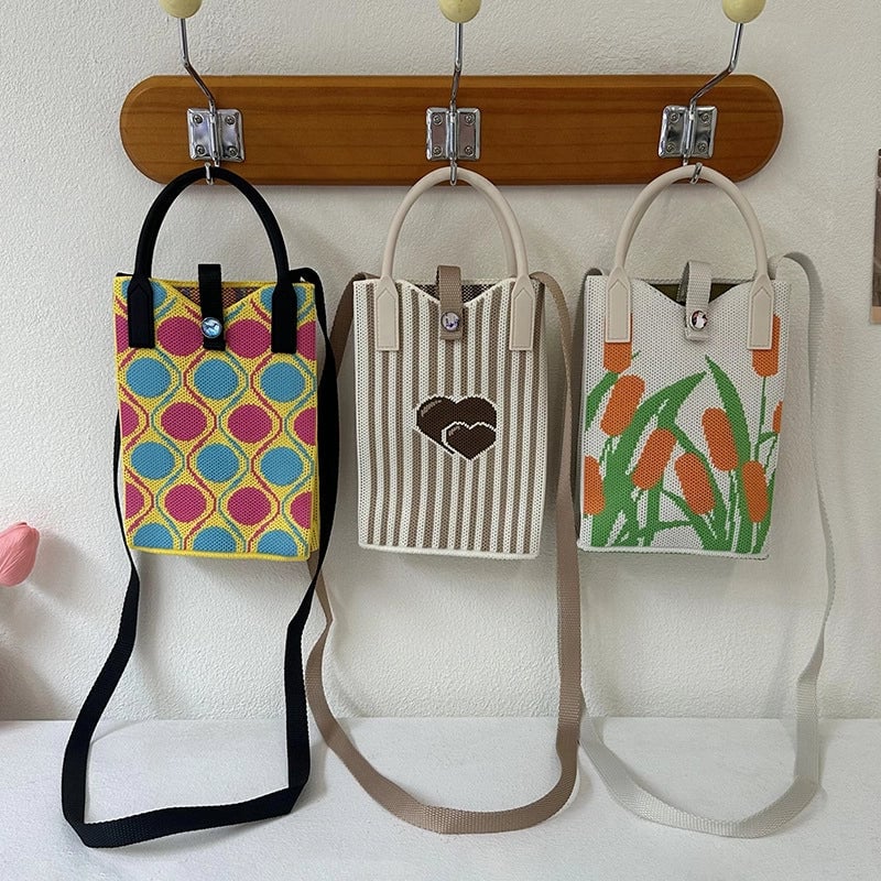Unisex Small Knit Stripe Heart Shape Basic Vintage Style Weave Square Lock Clasp Phone Wallets