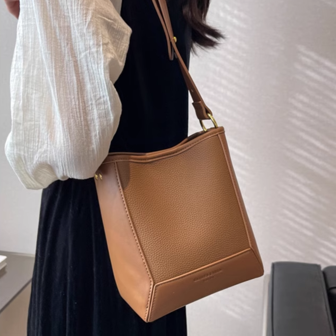 Niche Bucket Messenger Shoulder Bag
