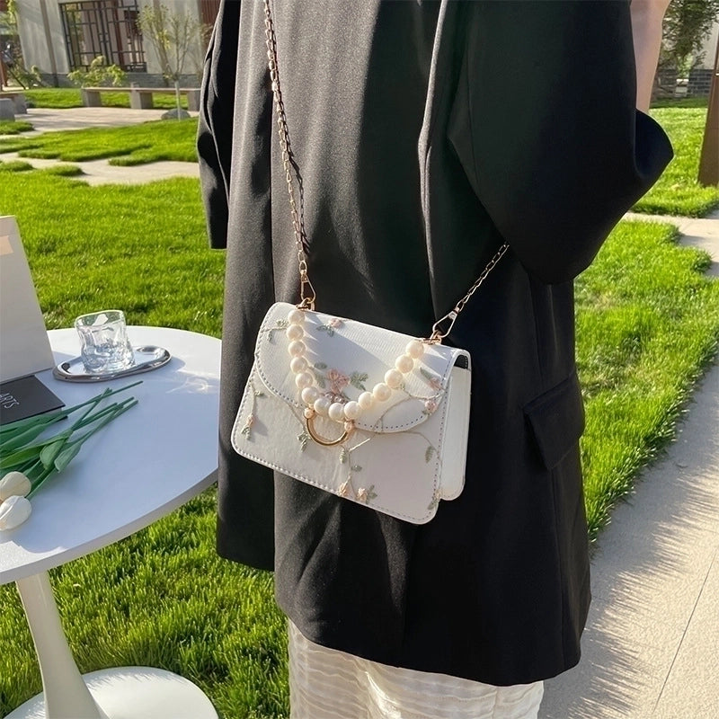 Women's Medium Pu Leather Flower Vintage Style Square Magnetic Buckle Shoulder Bag