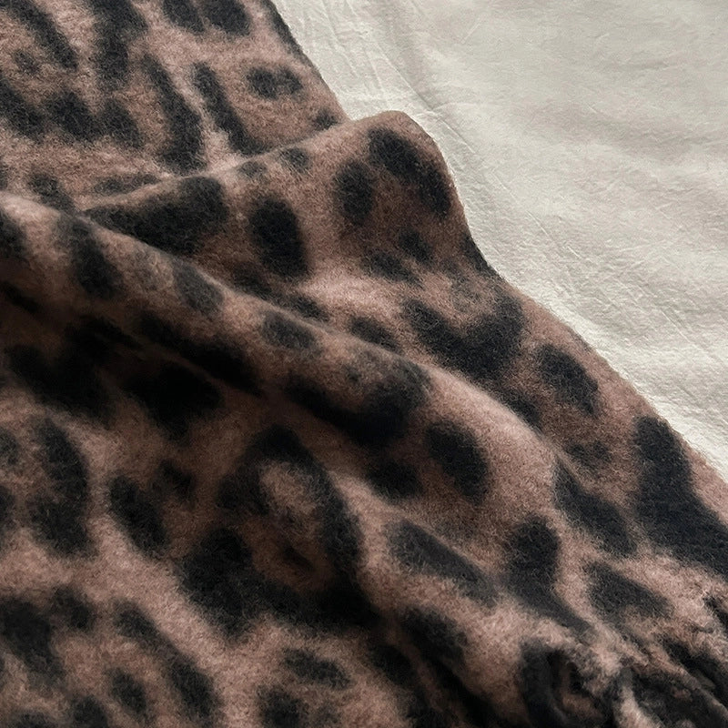 Unisex Retro Leopard Polyester Tassel Scarf