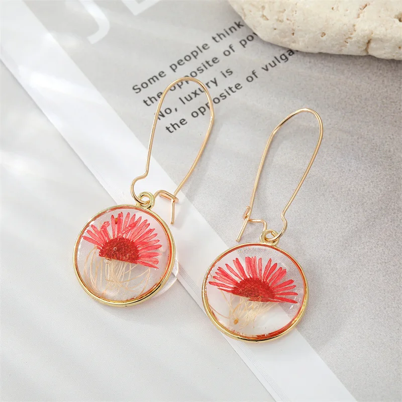 INS Retro Creative Round Drop Glue Colored Resin Dried Babysbreath Flower Earrings Simple Boho Dried Flower Earrings For Women