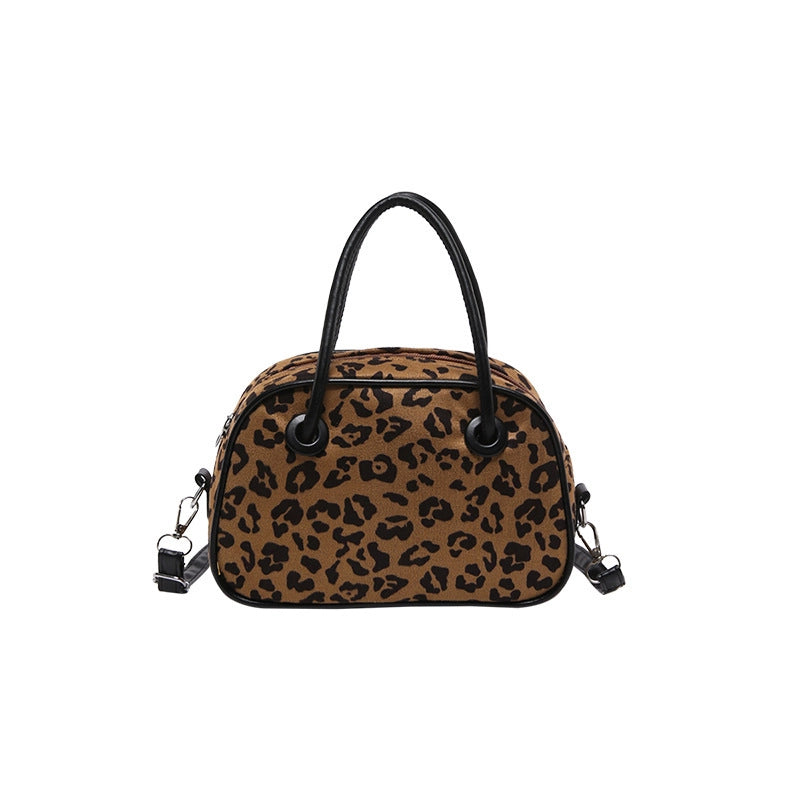 Women's Pu Leather Leopard Streetwear Pillow Shape Zipper Shoulder Bag