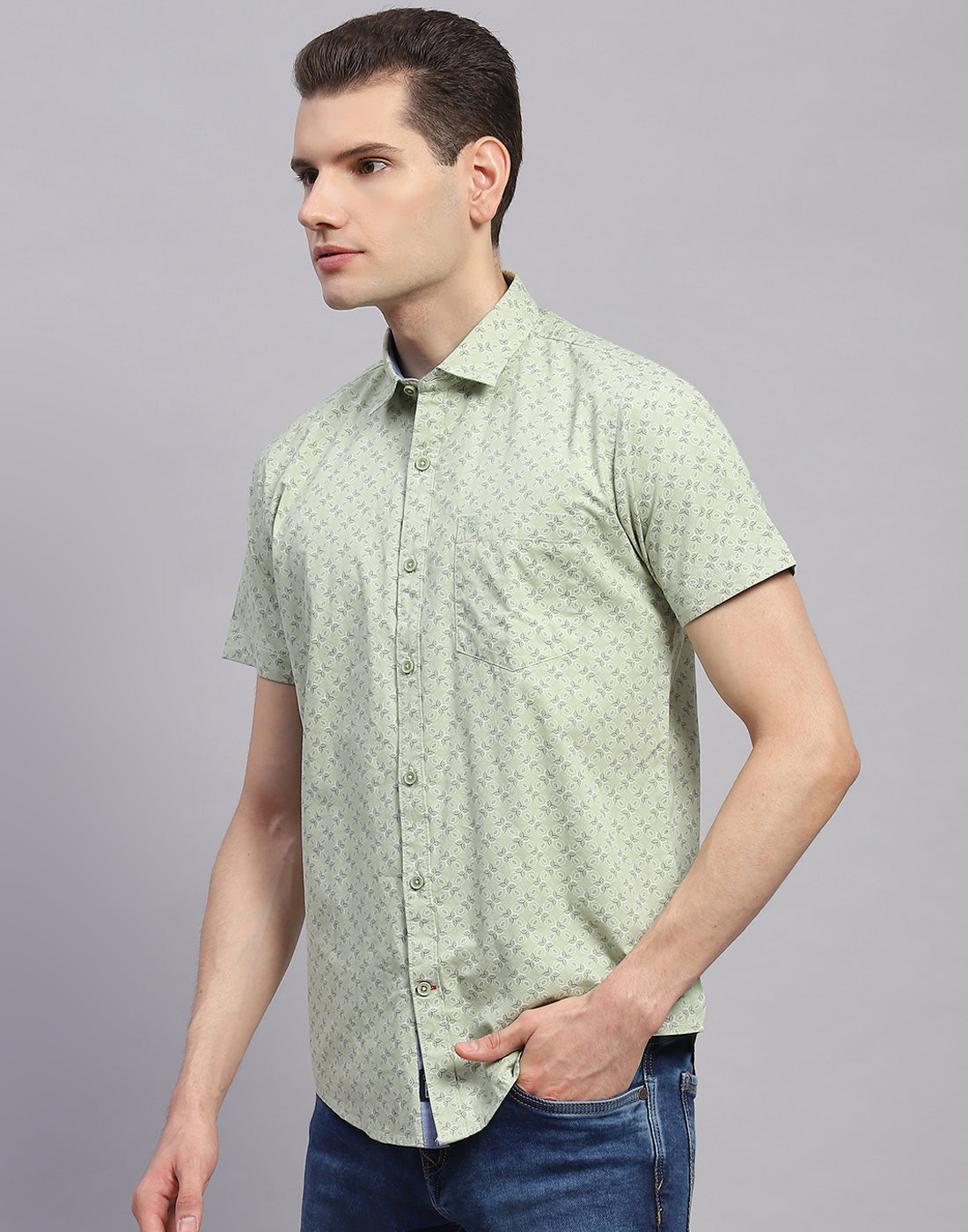 Men Green Printed Collar Half Sleeve Shirt