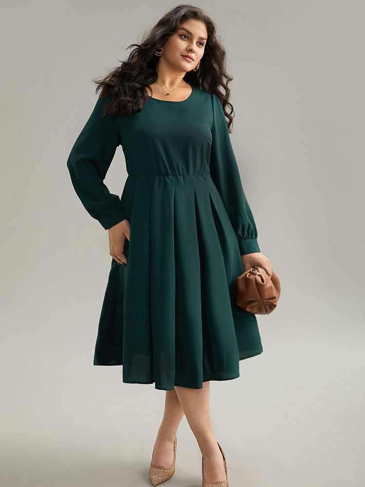 Static-Free Plain Pleated Pocket Dress