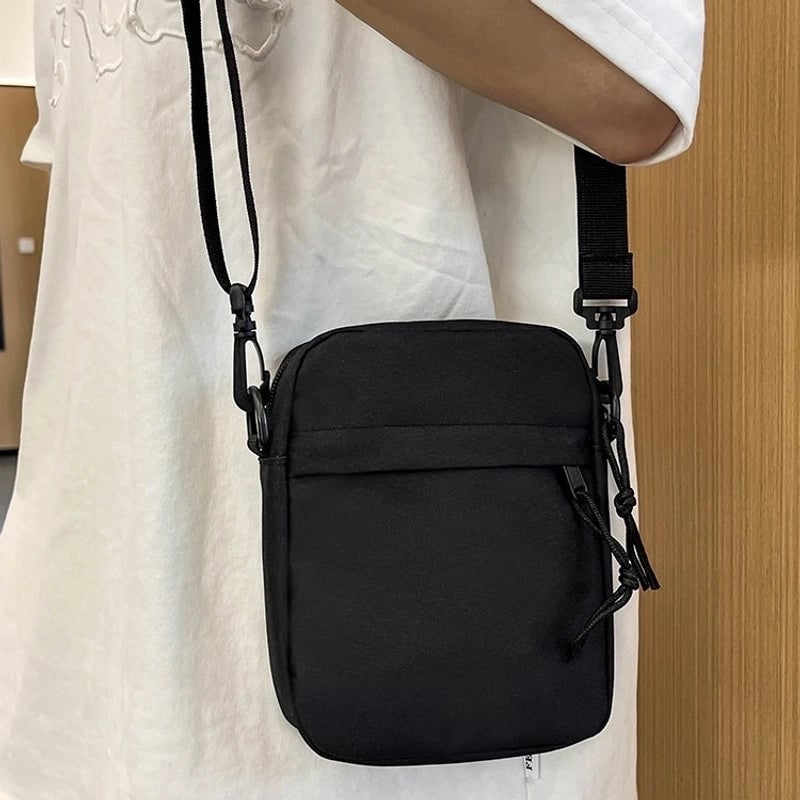 Men's Nylon Solid Color Streetwear Square Zipper Shoulder Bag