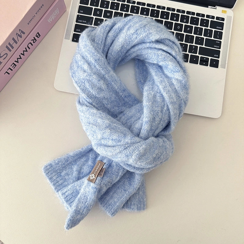 Women's Minimalist Solid Color Knit Scarf