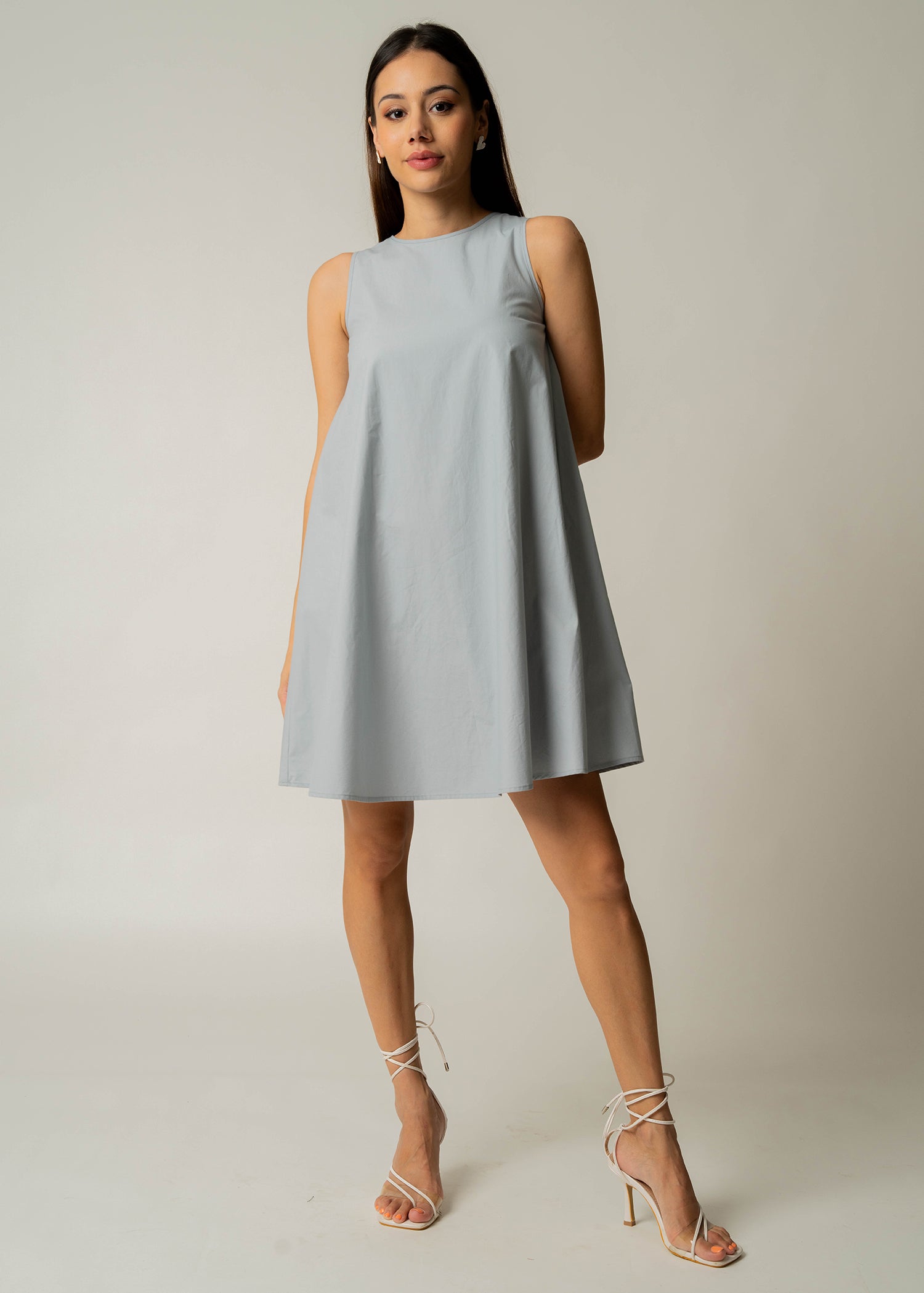 Sleeveless trapeze dress