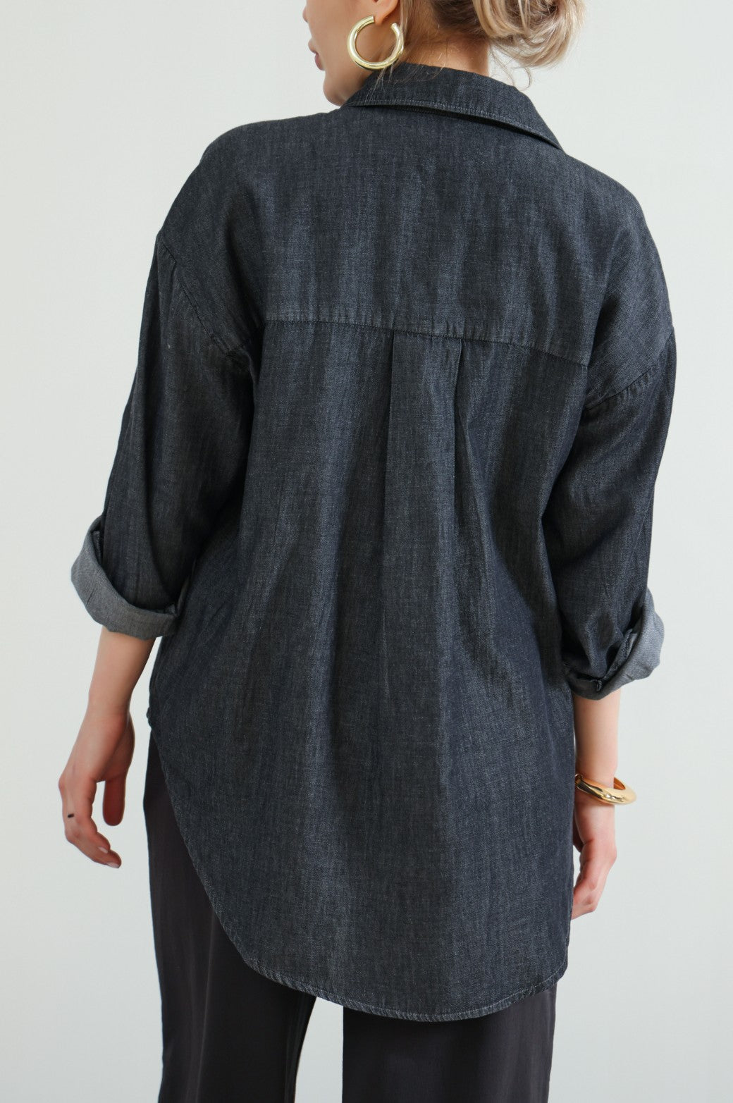 PATCH POCKET DENIM SHIRT