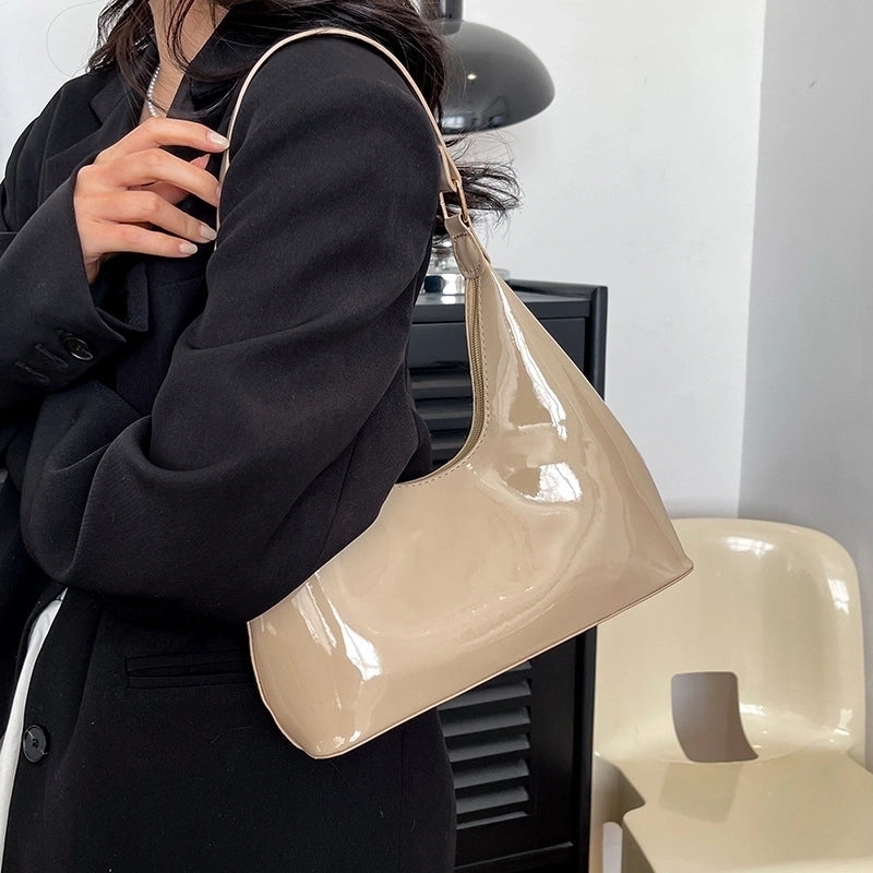Women's Small Pu Leather Solid Color Streetwear Pillow Shape Zipper Underarm Bag