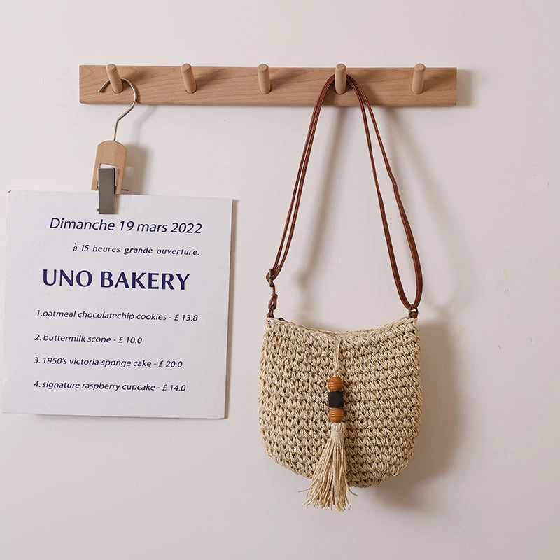 Women's Medium Straw Solid Color Vacation Beach Tassel Weave Zipper Straw Bag