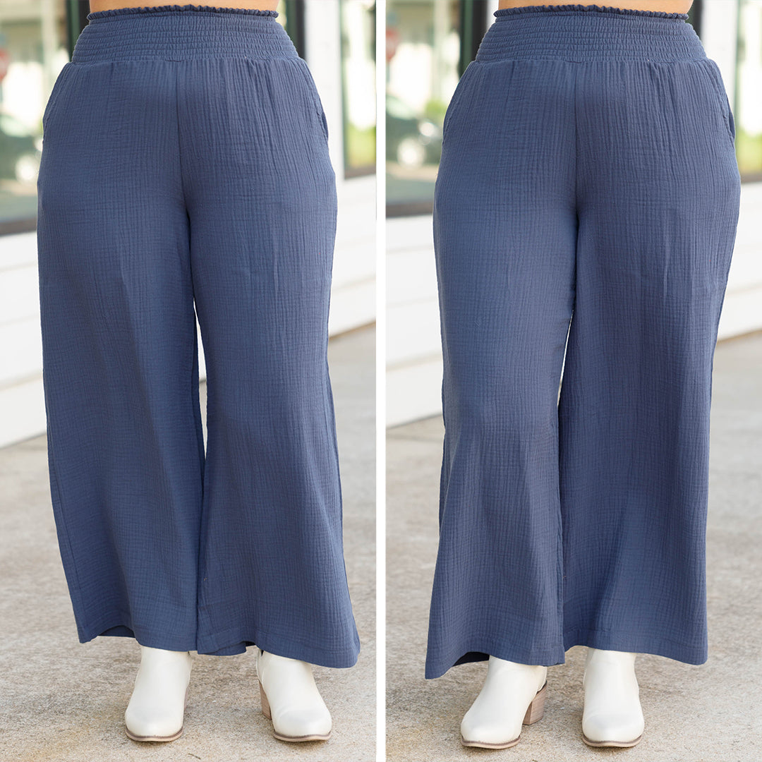 Free Flowin' Pants. Navy