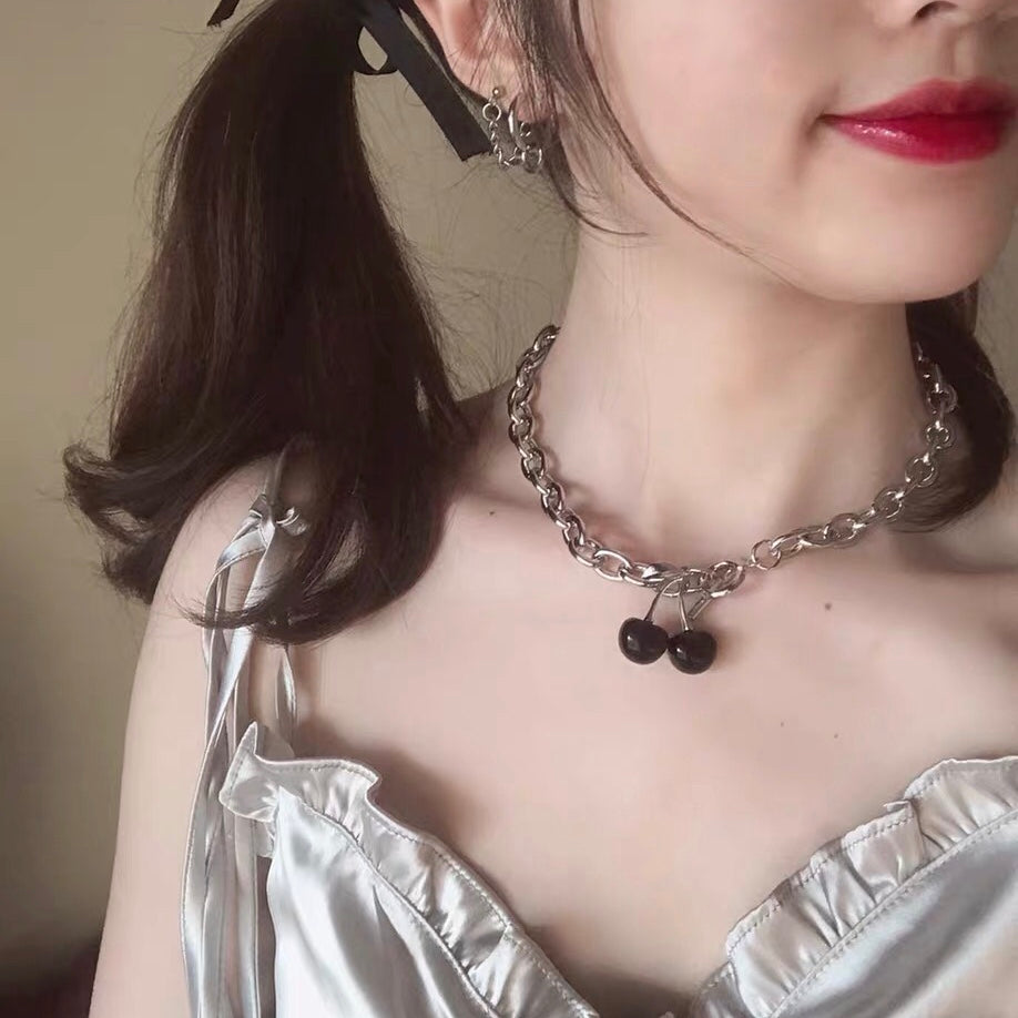 Black Cherry Choker KF81953