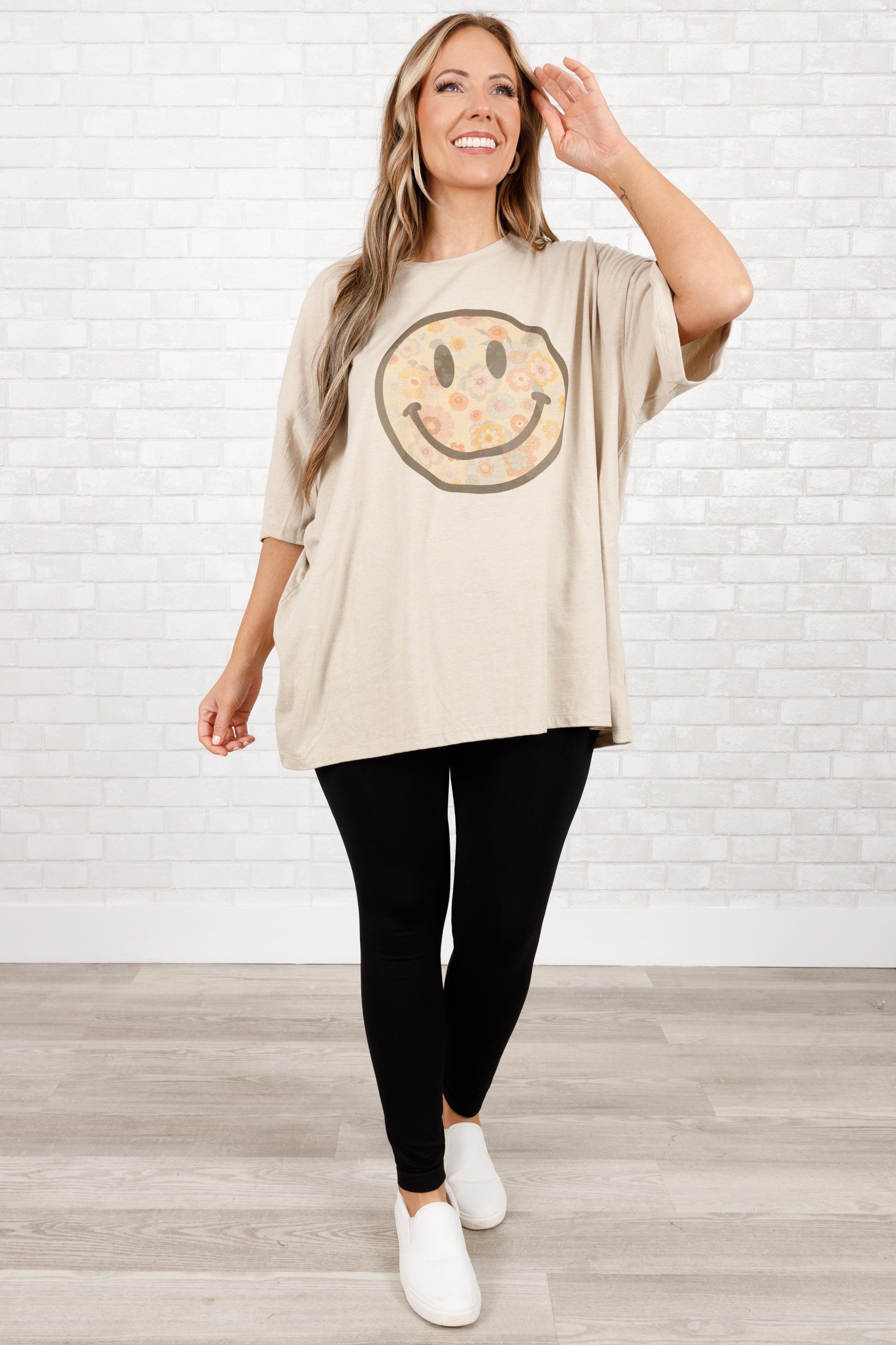 Flowers Make Me Smile Boyfriend Tee. Heather Beige