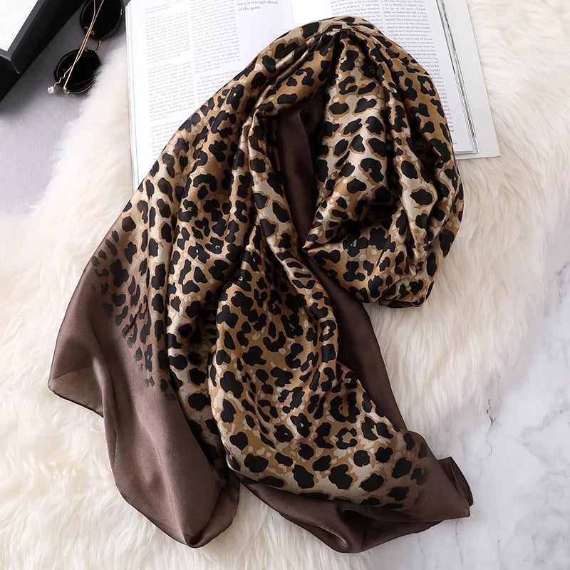 Women's Minimalist Streetwear Leopard Satin Printing And Dyeing Printing Scarf