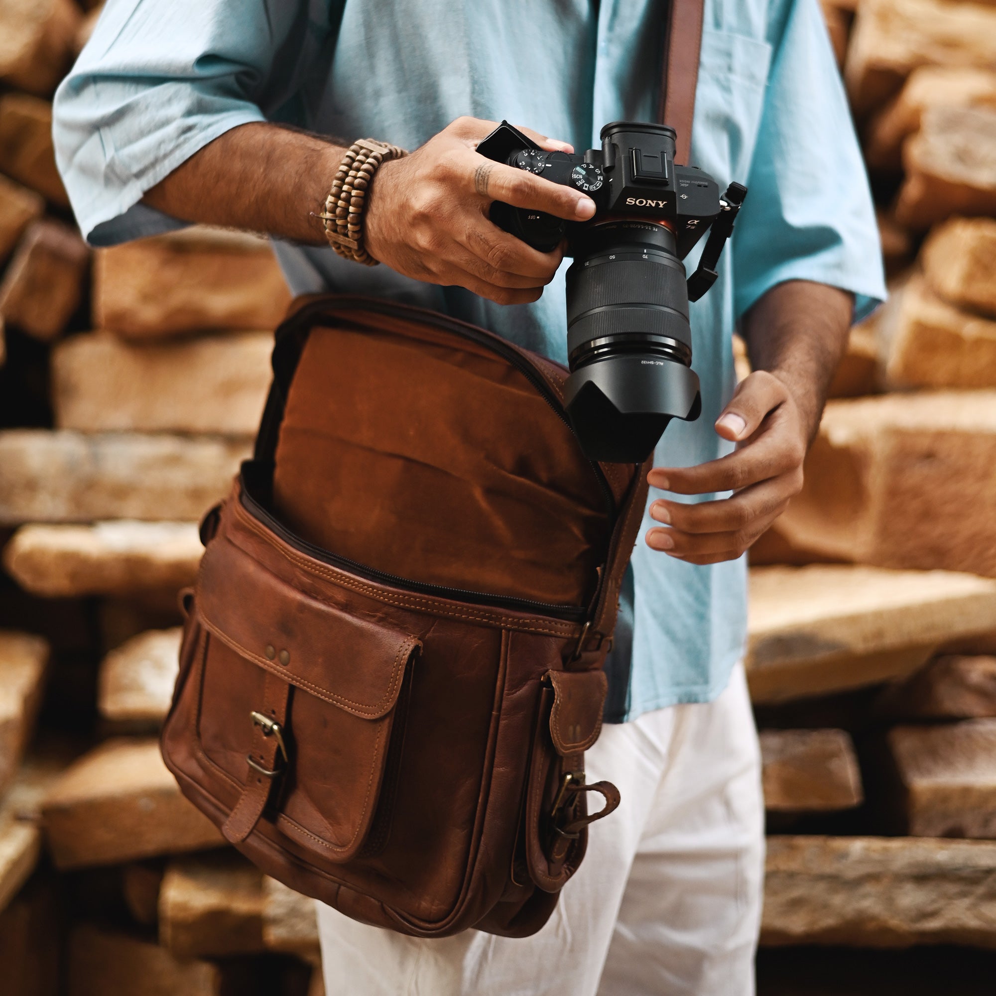 Simmons Camera Bag