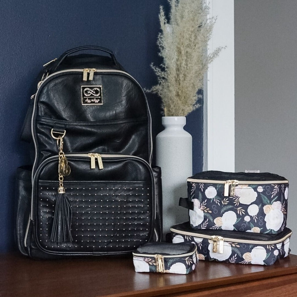 Chelsea + Cole for Itzy Ritzy Pack Like a Boss? Packing Cubes
