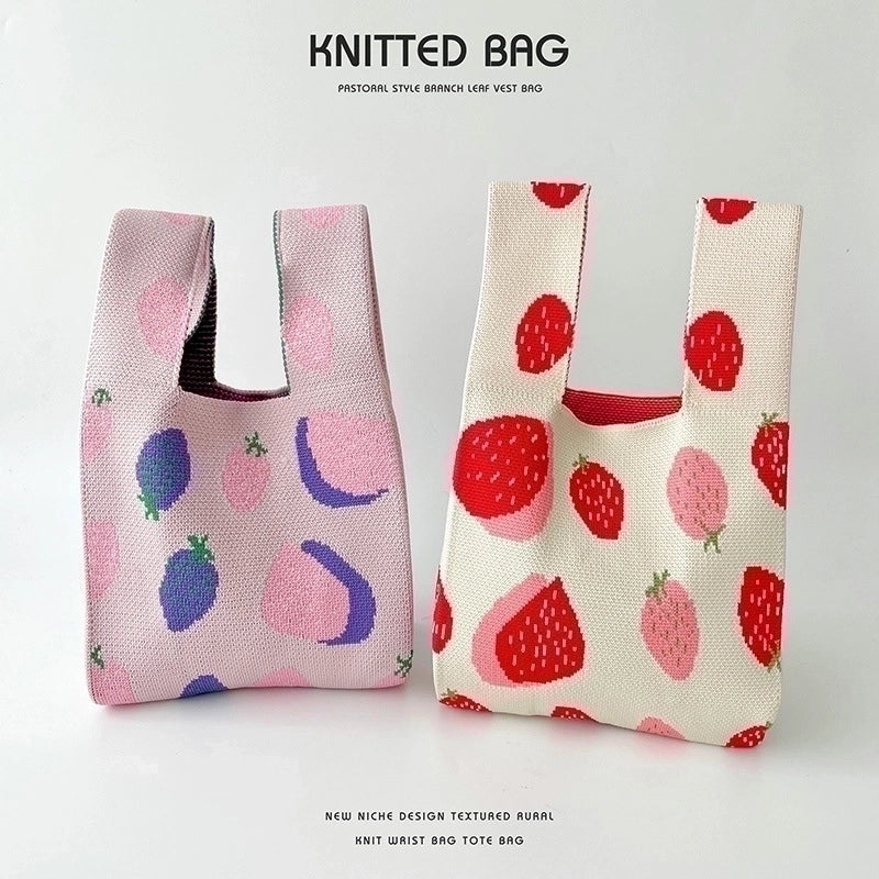 Women's Medium Polyester Strawberry Cute Open Handbag