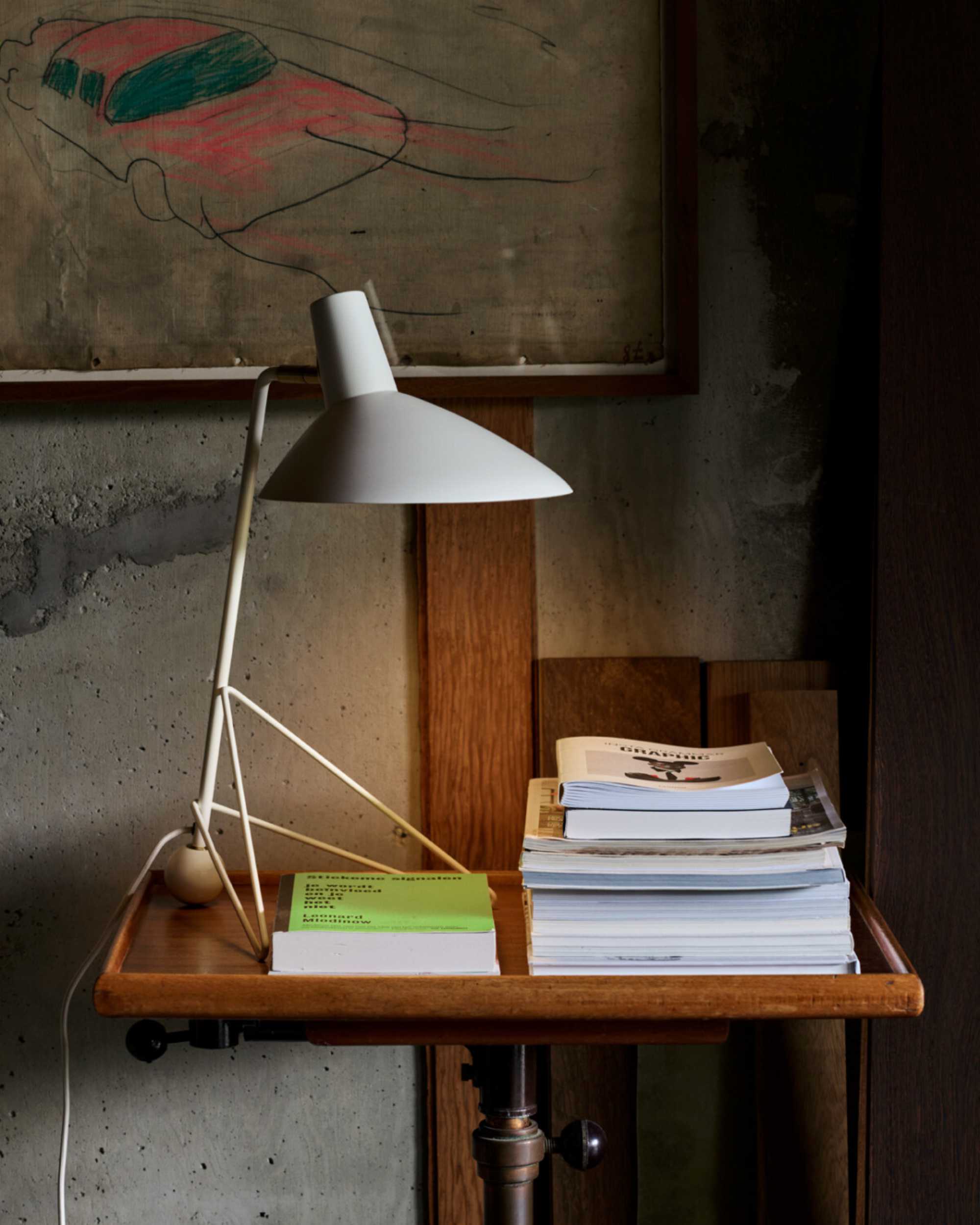 Tradition Tripod HM9 table lamp