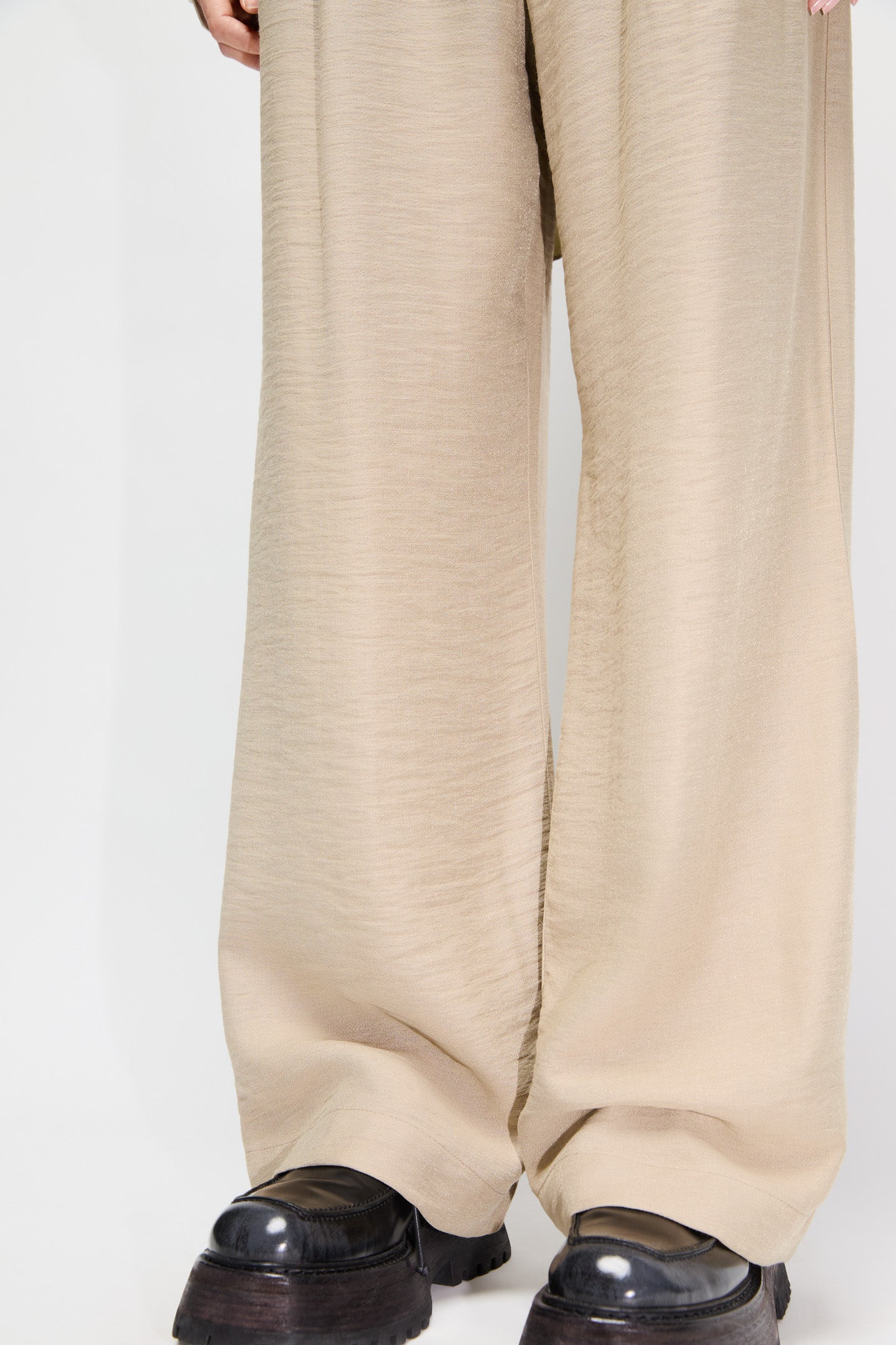 Relaxed Pleated Trousers